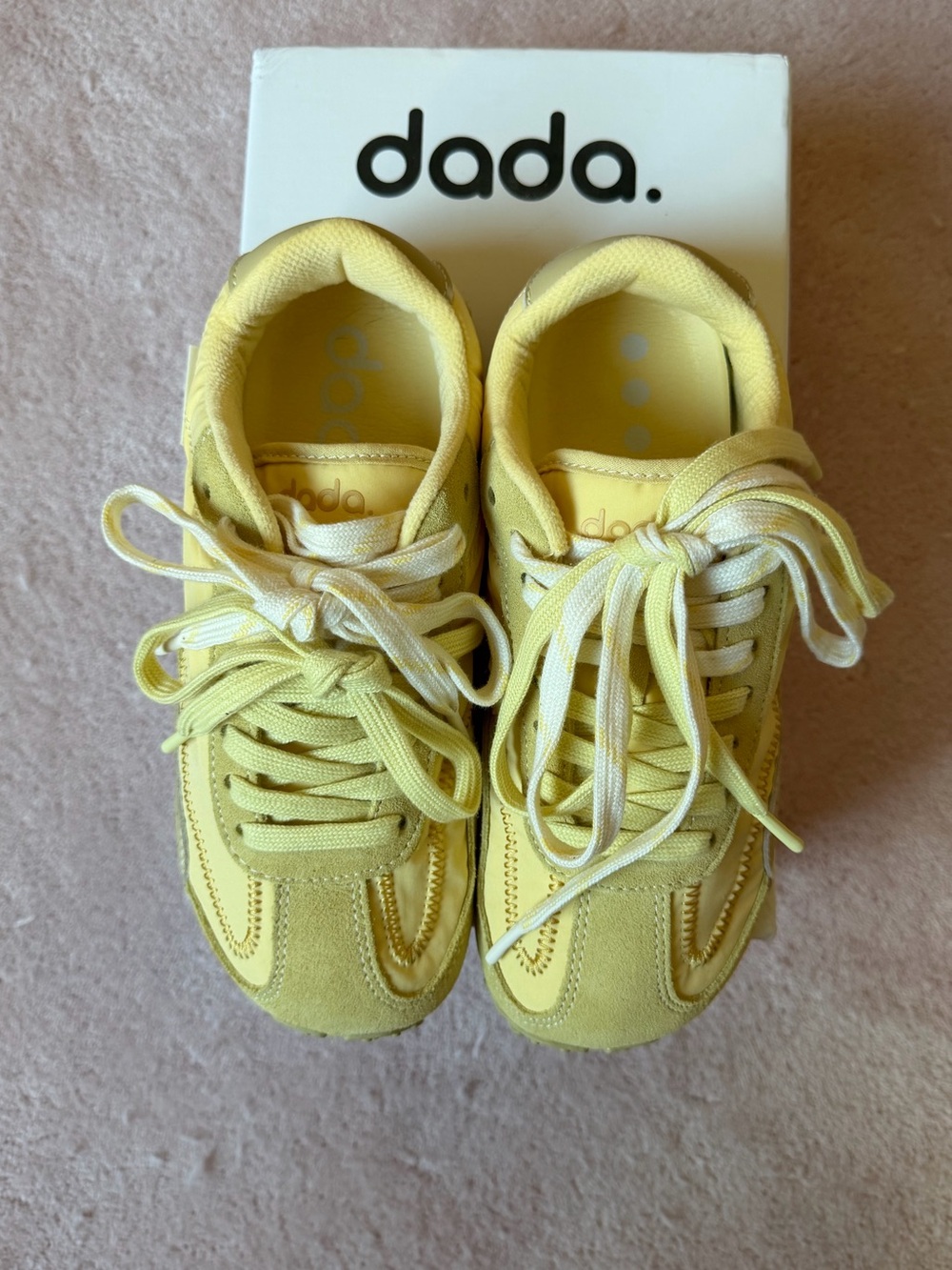Dada Zero Sneakers in Yellow